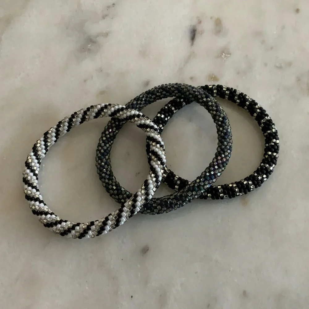 3 Beaded Bracelets - Picture 4 of 7